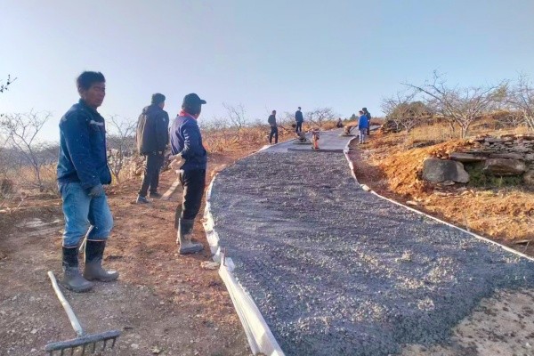 7fbd8bbe2b1d91dc64cd3f0d6a7f93d4_1