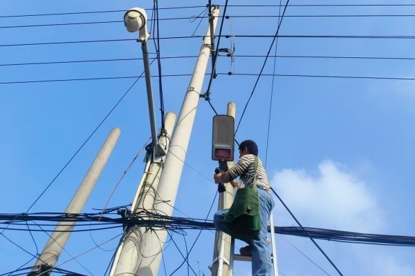 更换路灯
