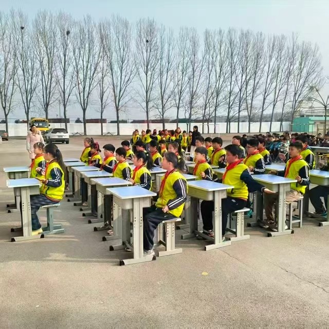 1a1b9eee42cd73d7ed4bedc004b7594b