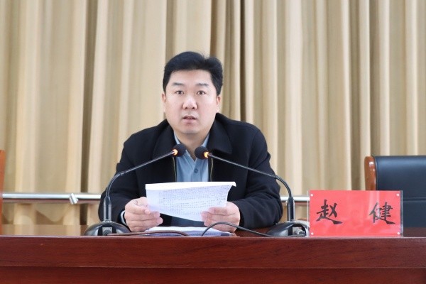 edb5d9a41a7b48e50a905215d7bcfa7d_1