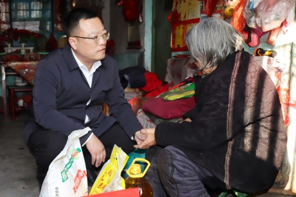 b6fceea410afe741af3d01667895d5ba_1