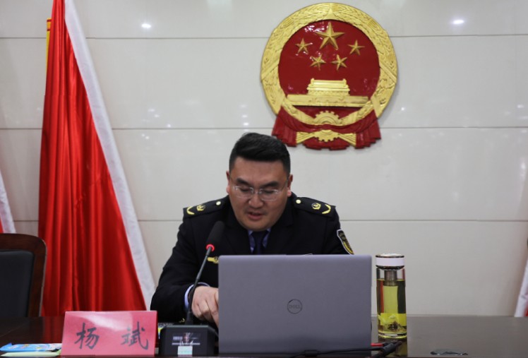 667fa7edcb7148d1af66c6a9c9b1eedf