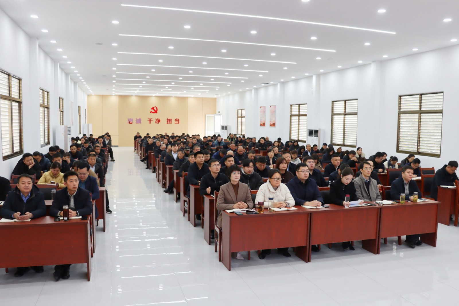 f6f079207f3c84490ed7cc3d675063bb