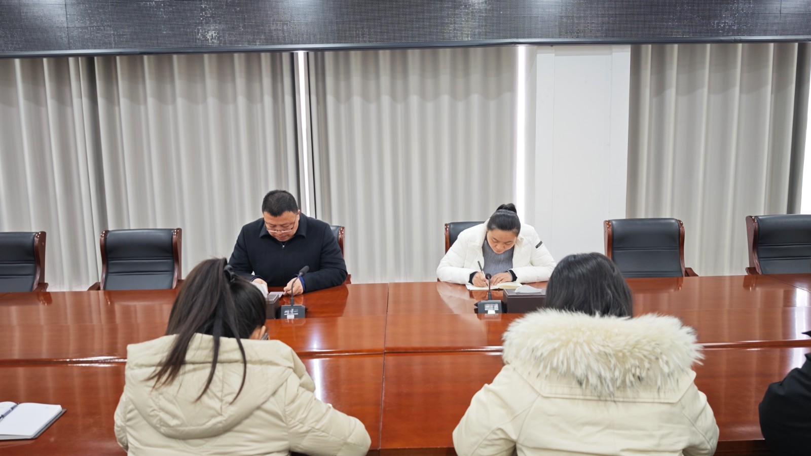 马书记、李科长