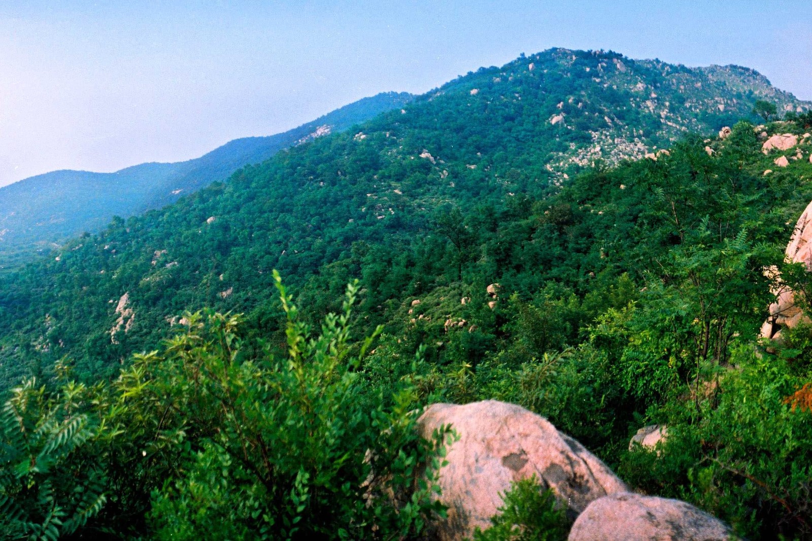灵泉山全景