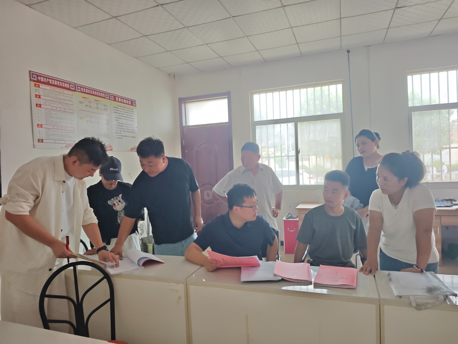 镇领导王凯到柴胡店管区督导梨乡善治基层治理工作