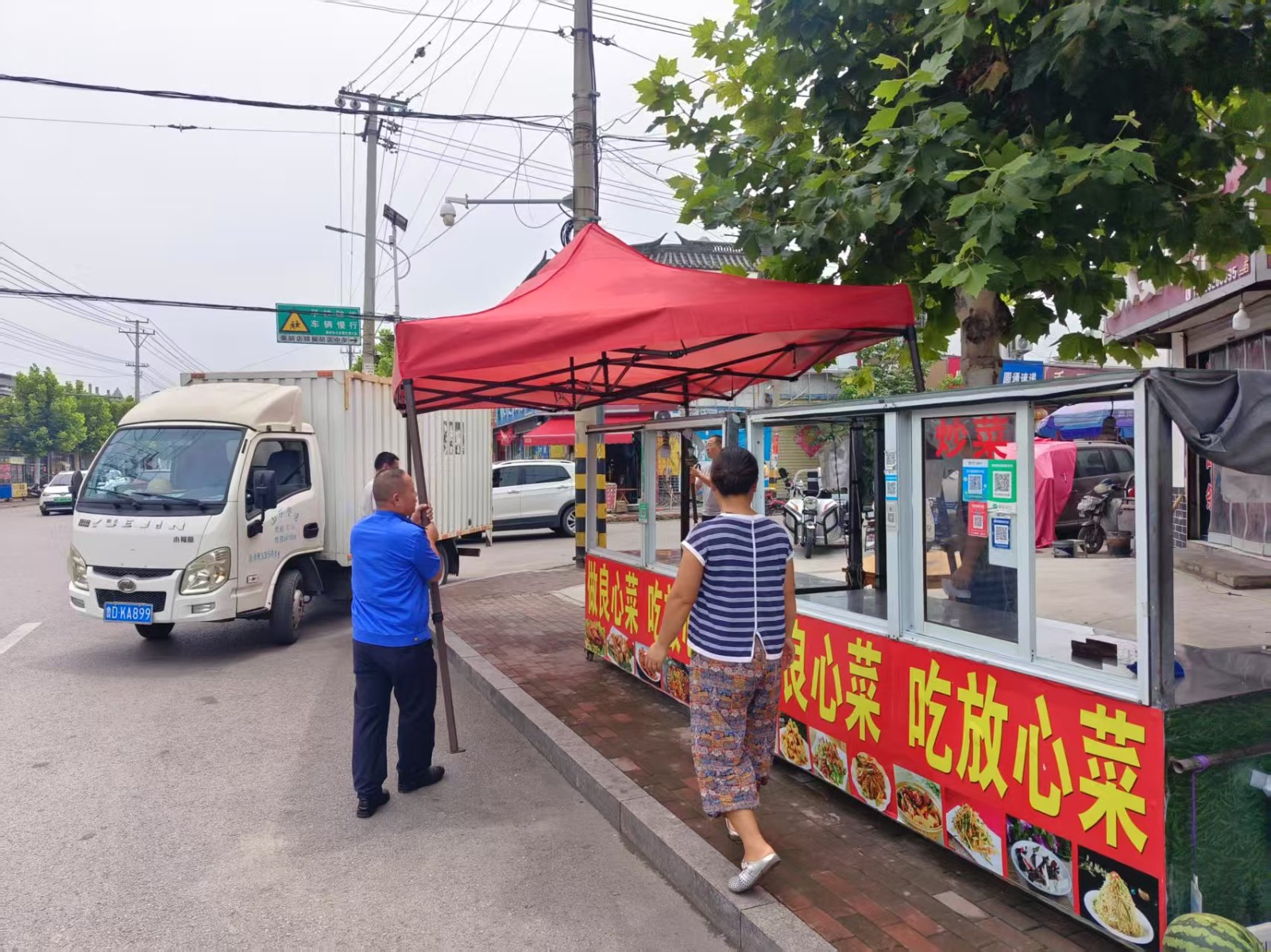 镇执法中队常态化开展镇容镇貌整治工作。