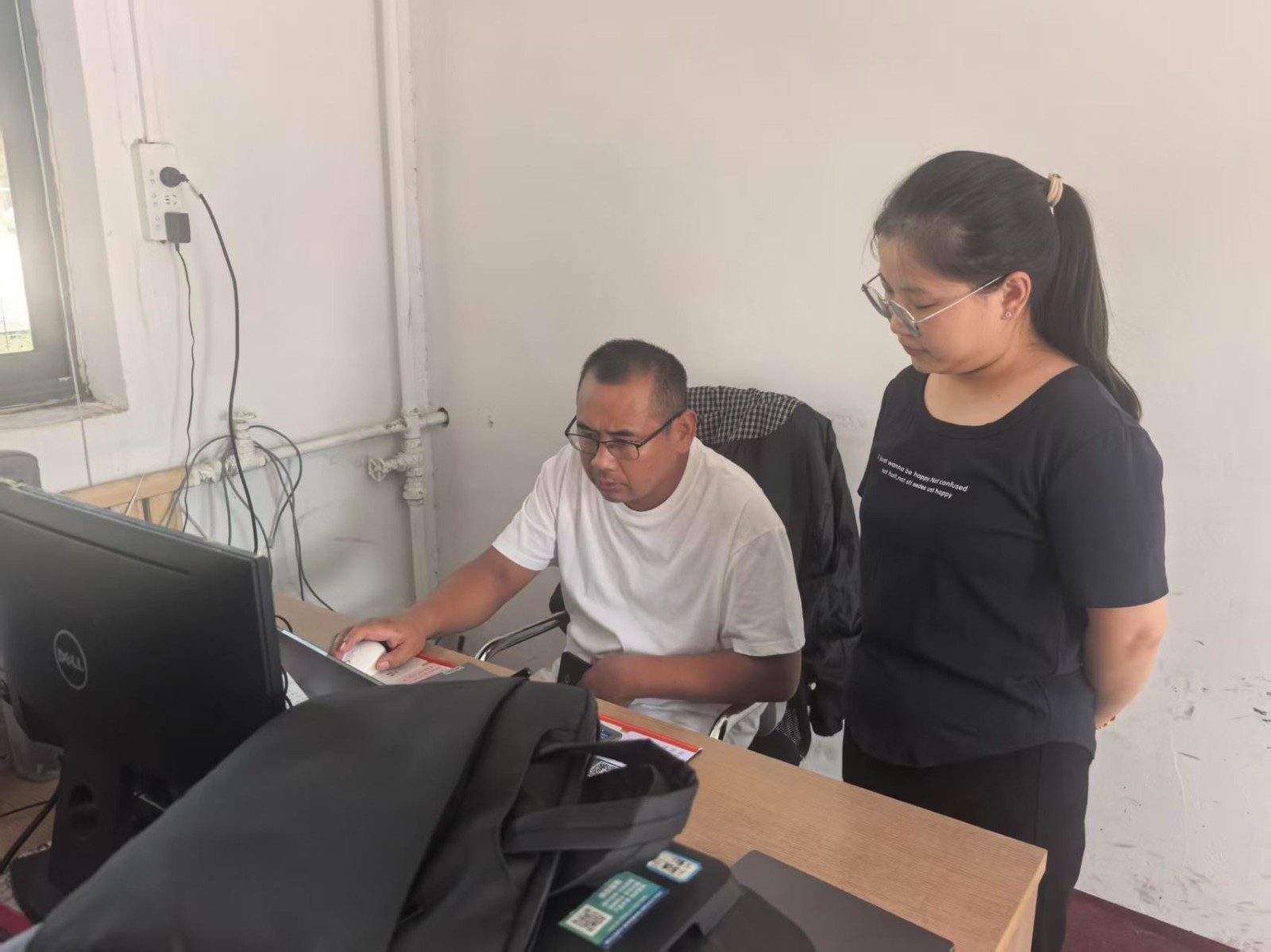 统计岗集中核实第四次农业普查建筑物信息