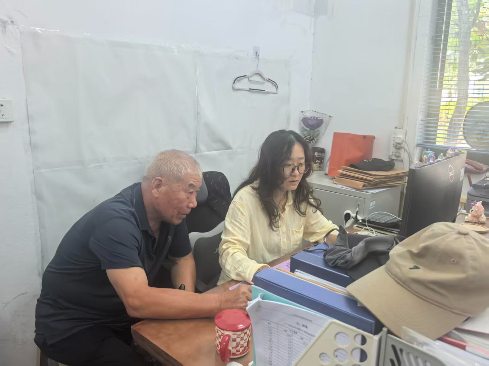 统计岗集中核实第四次农业普查建筑物信息