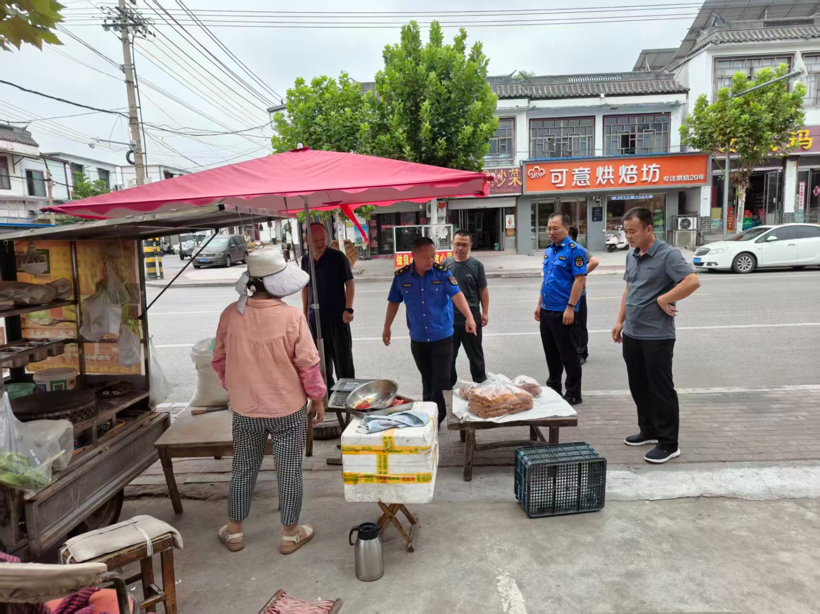 综合执法岗、执法中队常态化开展镇容镇貌及城镇秩序整治。