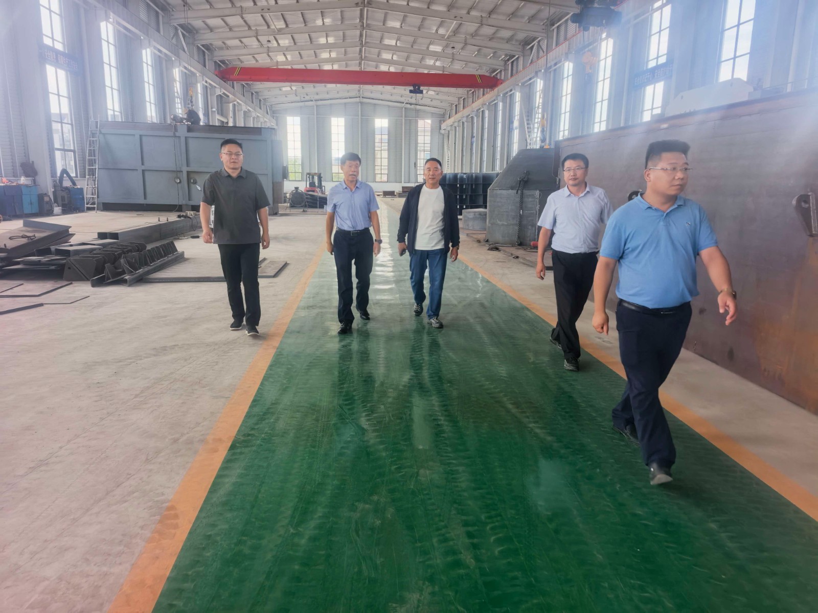 镇领导邓荣迎、吕士曦、马运喜、李大民督导人大双联活动筹备情况。