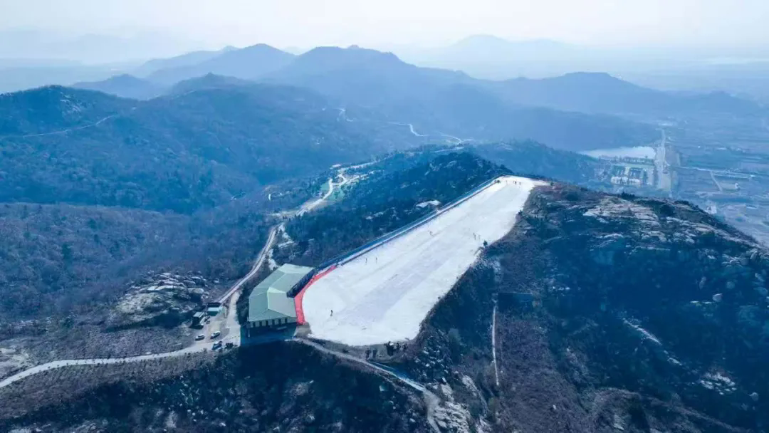 莲青山滑雪场 (1).jpg