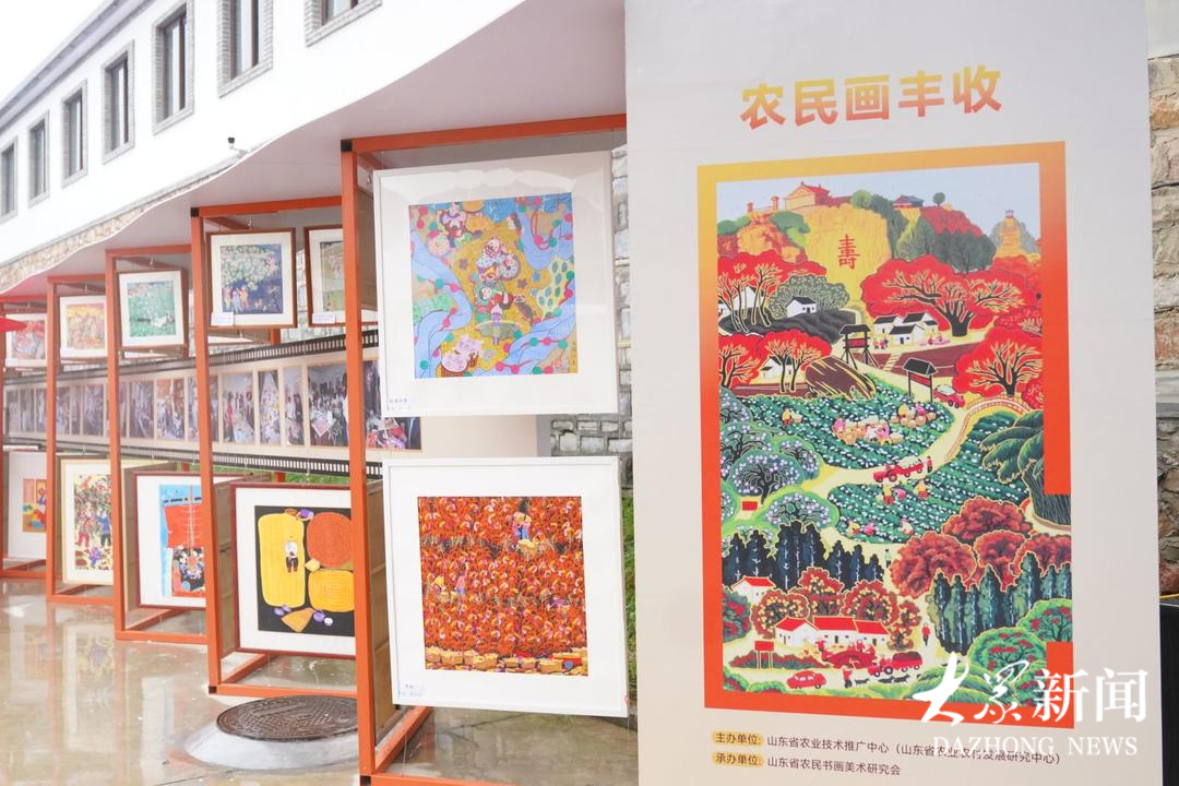 潍坊：锄头放下画笔起，艺术唤醒“空心村”