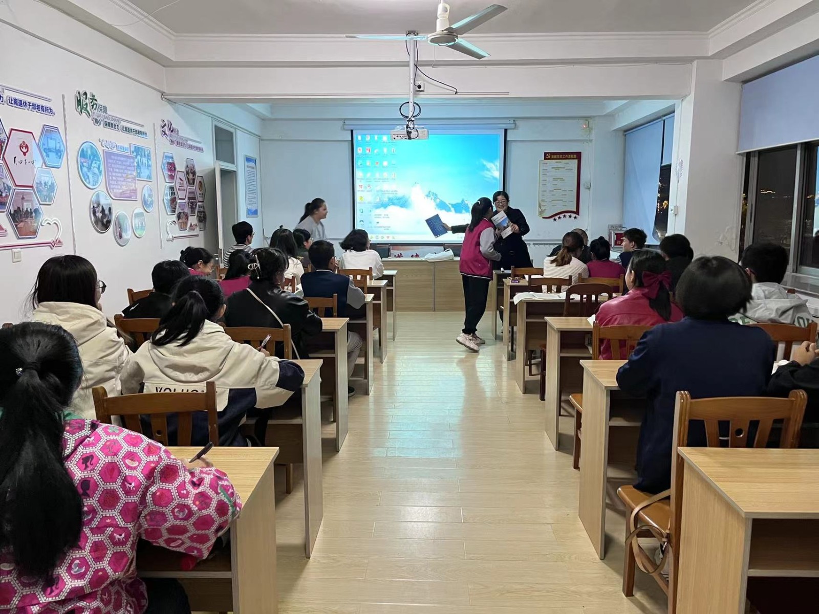 98503f05a69df5ae878a19f8b09f335