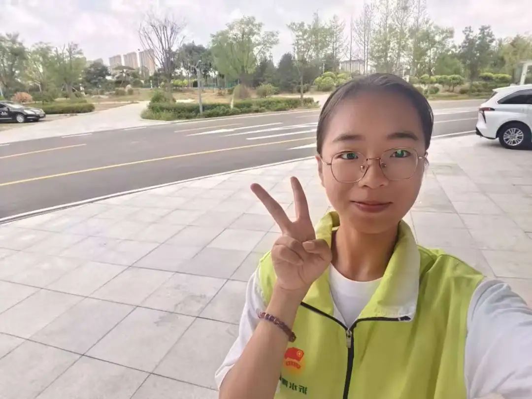 刘美淇.jpg