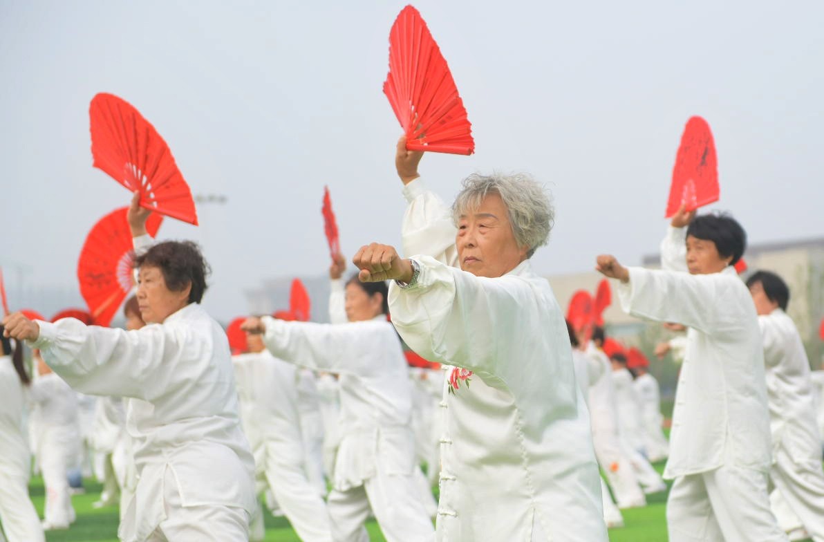 600余名太极拳爱好者同台竞技德州举行全国老年人太极拳健身推广活动