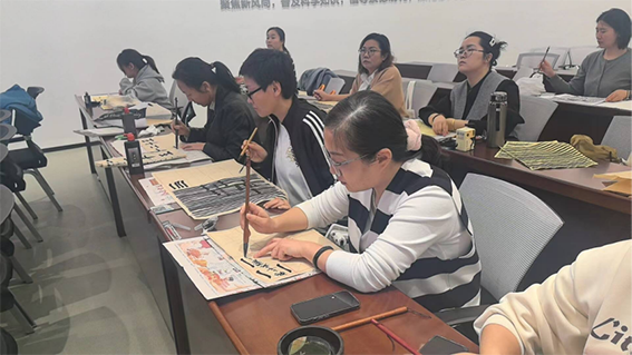 章小融社区学堂开进双山街道鲁宏社区289