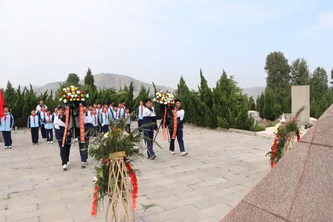 简篇-清明祭英烈,传承红色魂——峄城区匡衡小学、峄城区实验中学(匡衡部)清明节系列主题教育活动