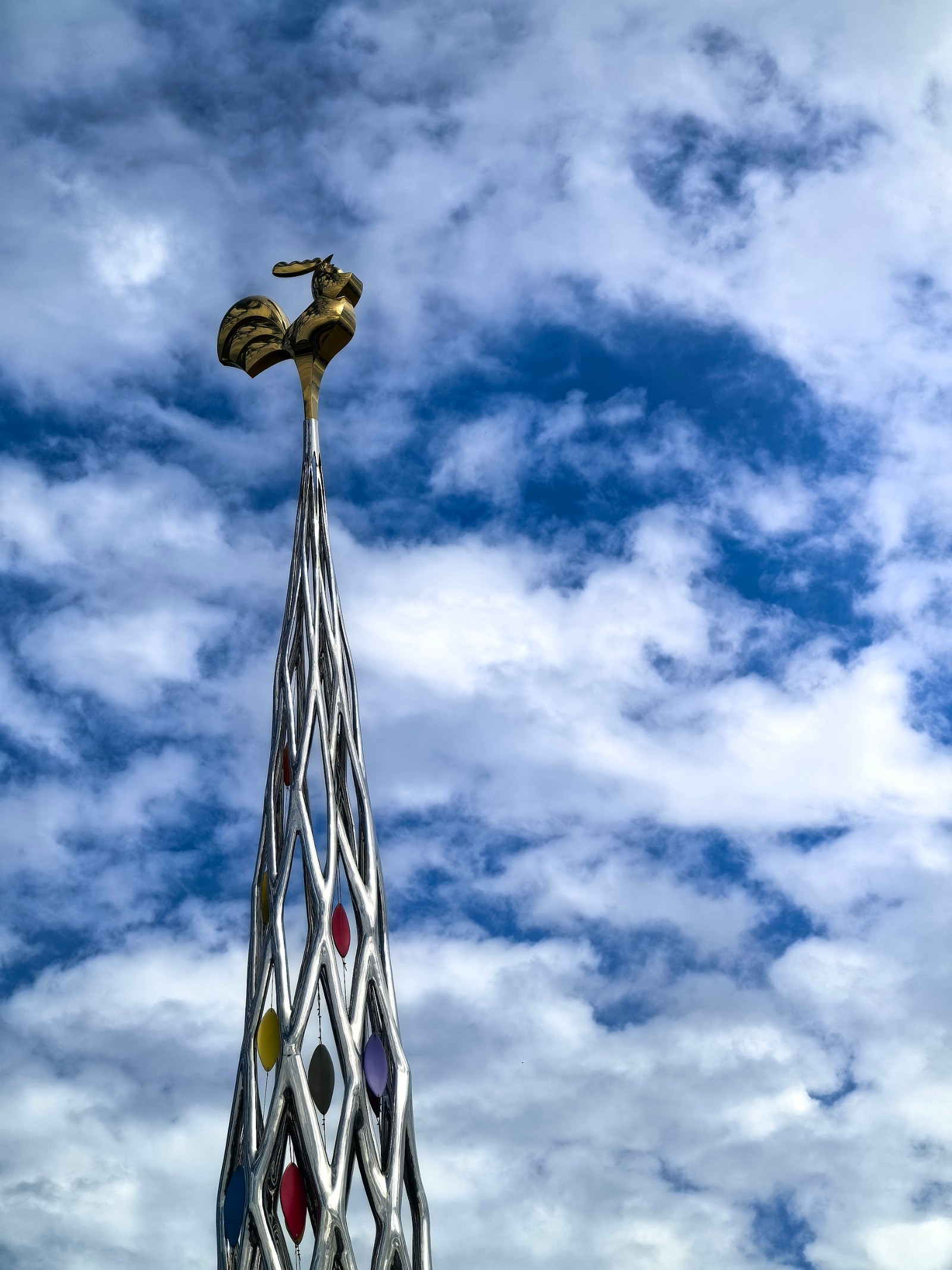 易烊千璽、宋佳分獲金雞獎最佳男、女主角獎