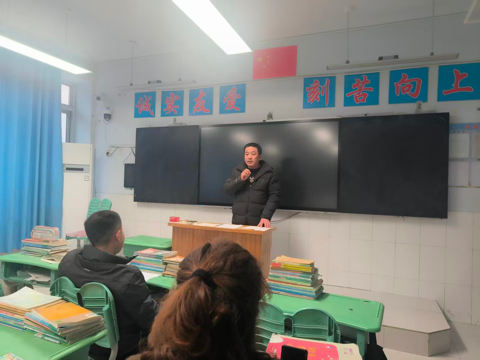 5ddc82ebc74c0b2922d1e7c37d8ef38