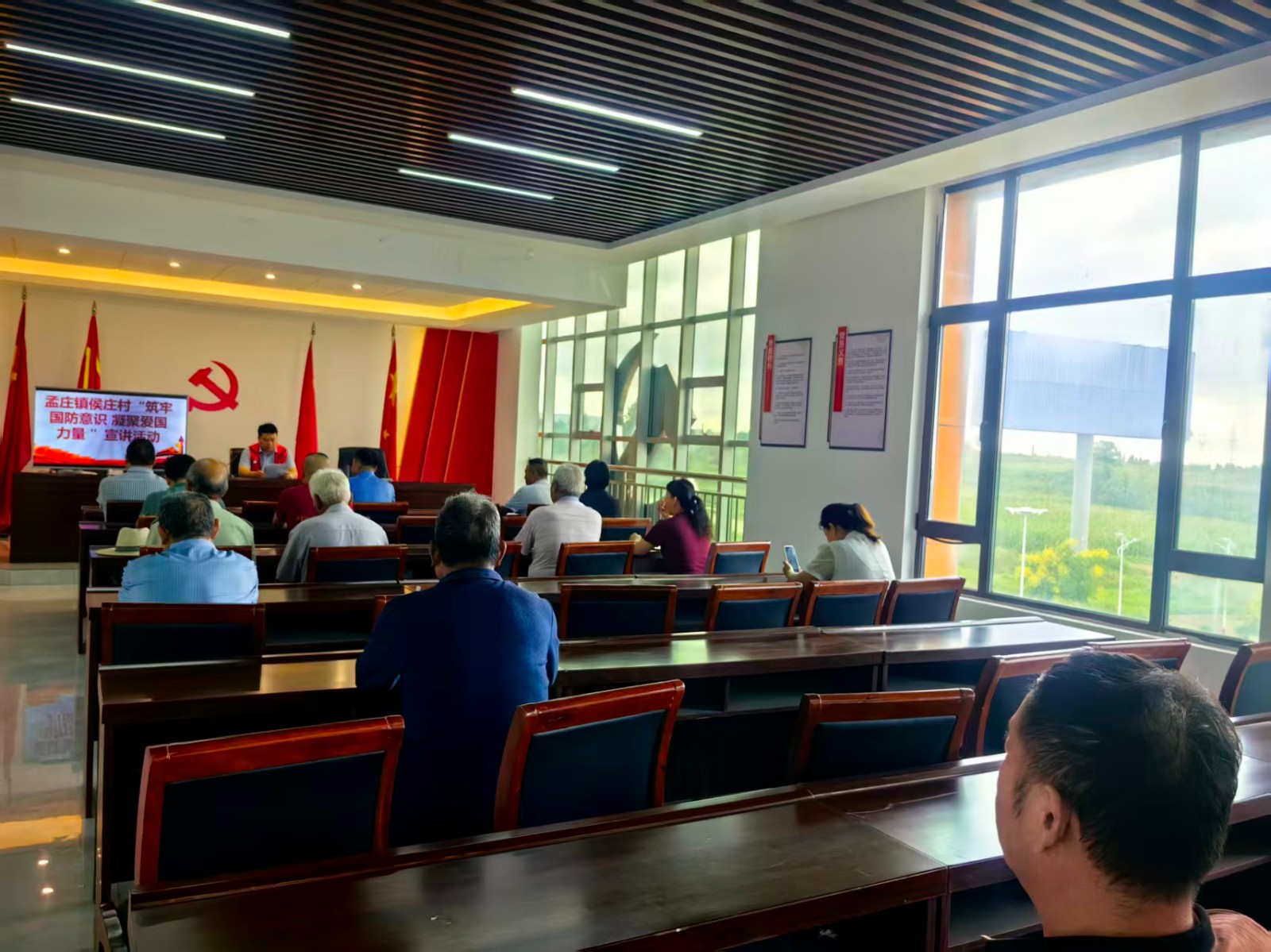 孟庄镇侯庄村“筑牢国防意识，凝聚爱国力量”宣讲活动