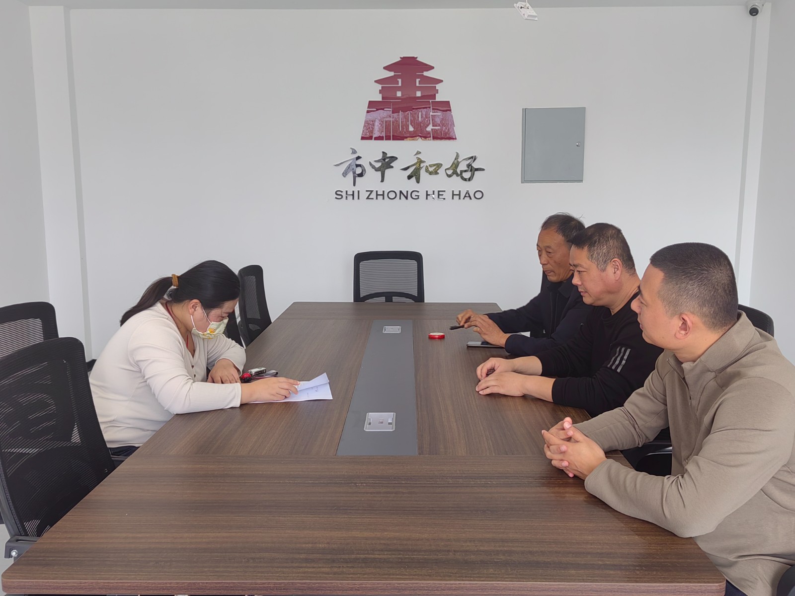 4a7e317cf75649368f98f8ec24225e92