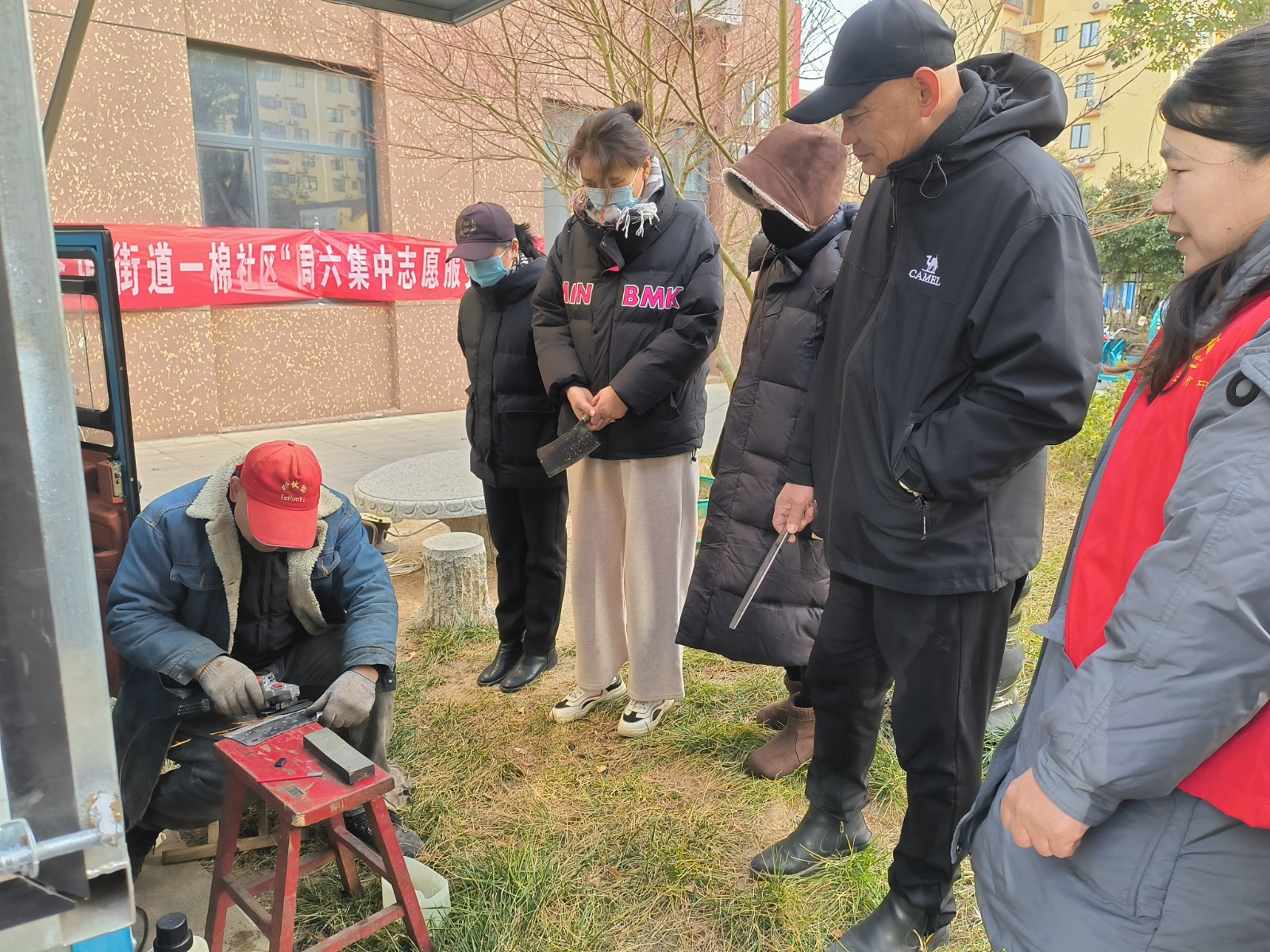 f718b602a14f77f6359d3c2abe54cc52