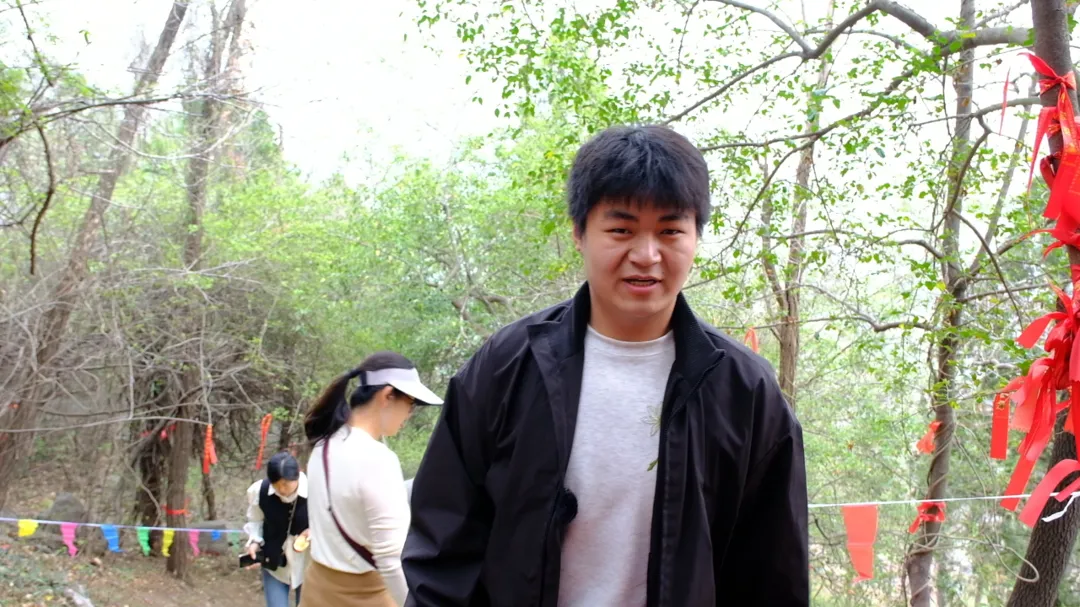 采访 市民 李先生.jpg