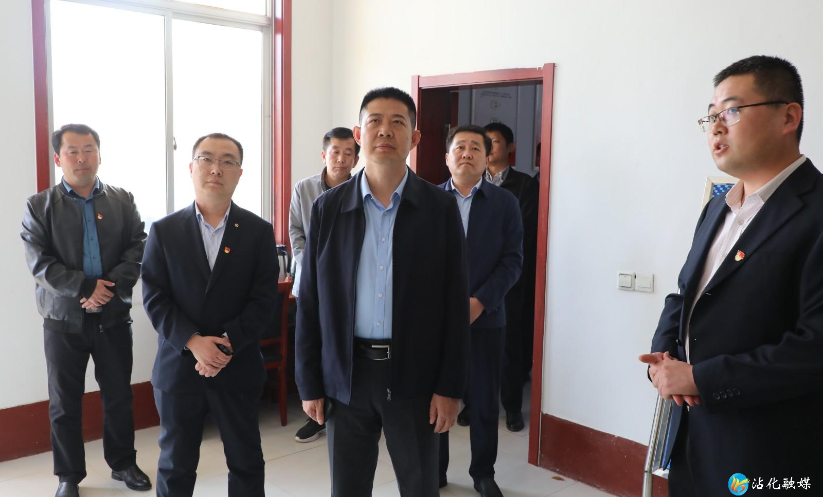 沾化区人民政府 政务要闻 赵东到冯家镇开展"村村到"调研