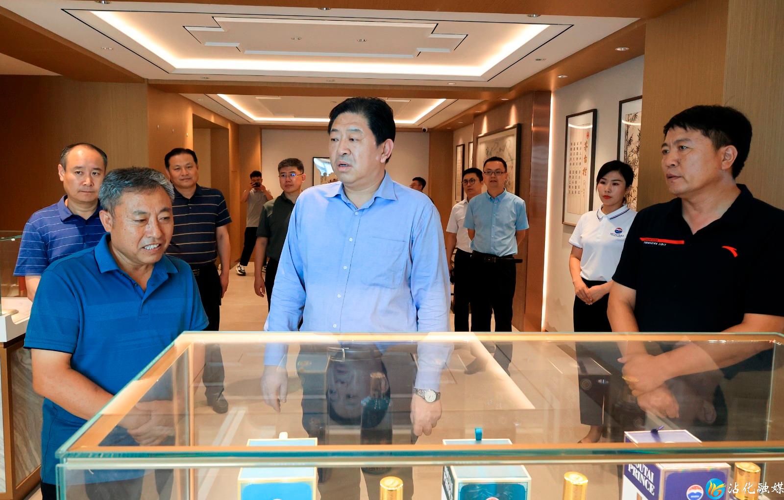 >要闻动态>区县快讯>袁志勇先后到沾化精华商贸有限公司,沾华里厚街