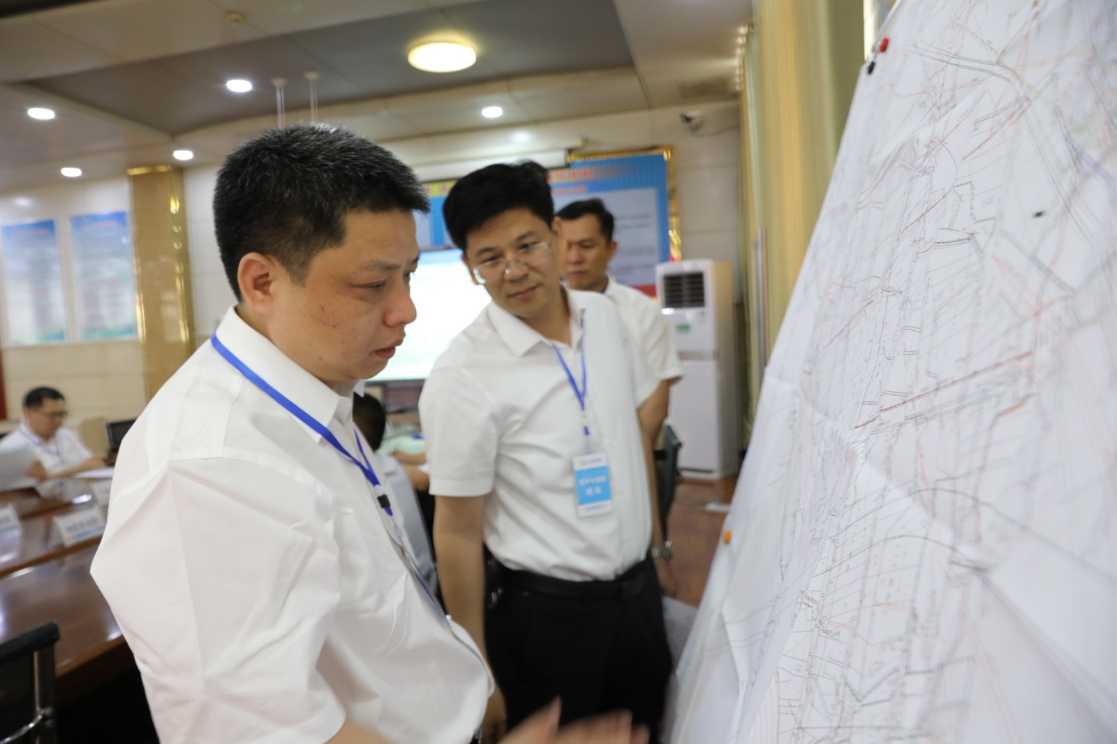 郑矿长现场办公