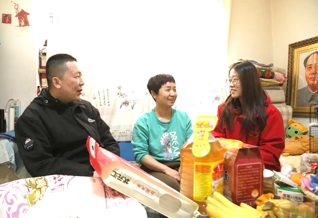 妇女节慰问1.JPG