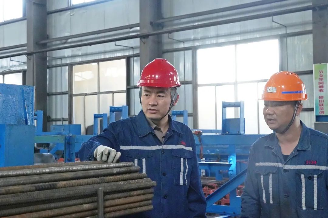 选4_副本_副本.jpg 选4_副本_副本.jpg