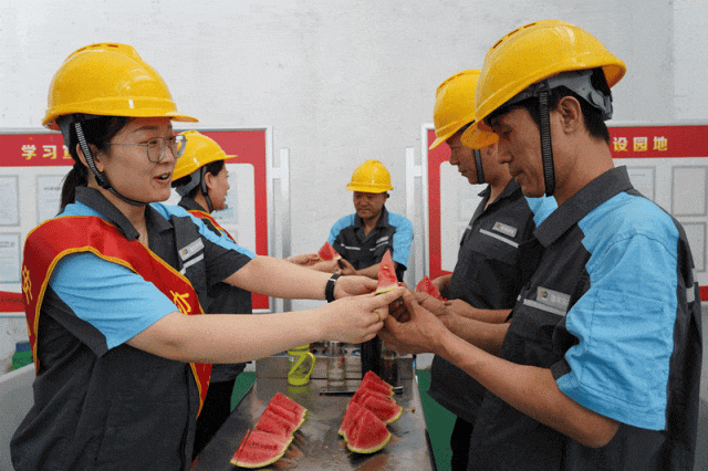 鲁南装备公司活动.gif 鲁南装备公司活动.gif