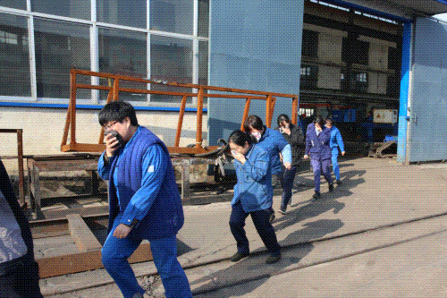 柴里煤矿刘光贤 李进业).gif 柴里煤矿刘光贤 李进业).gif