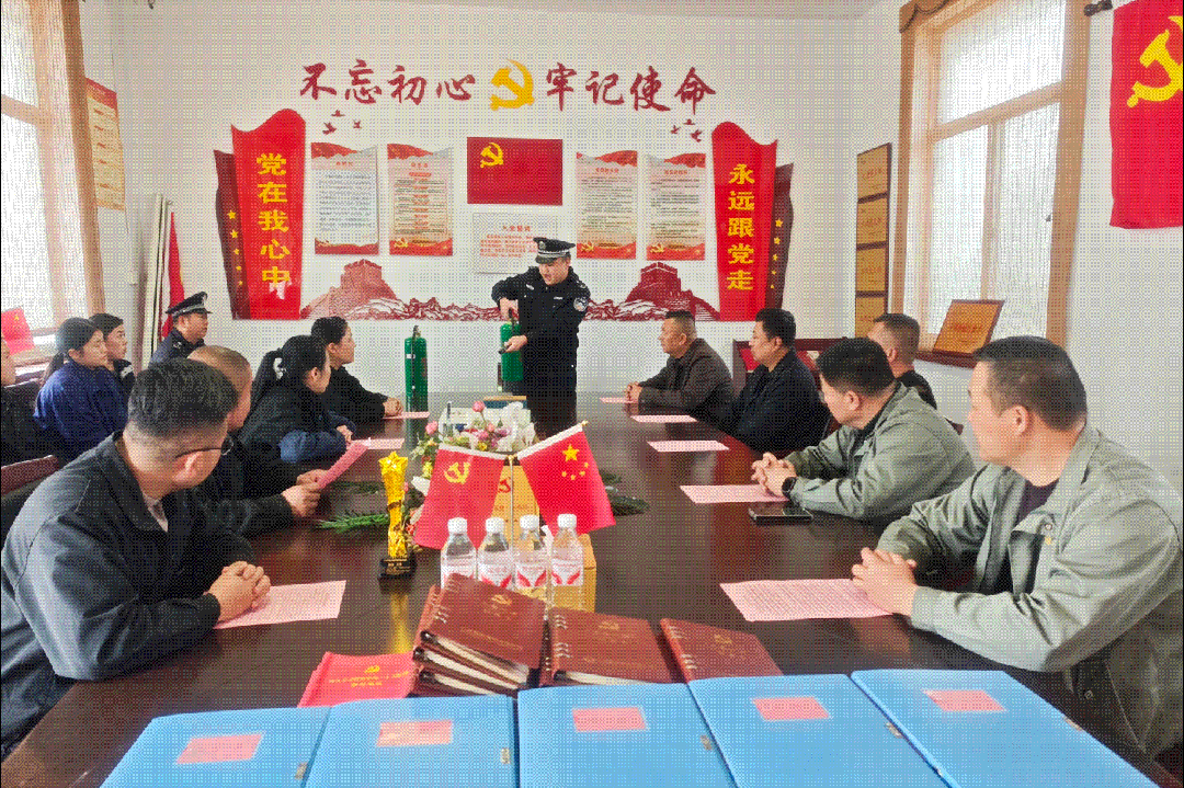 通晟张伟、张妍妍活动.gif 通晟张伟、张妍妍活动.gif