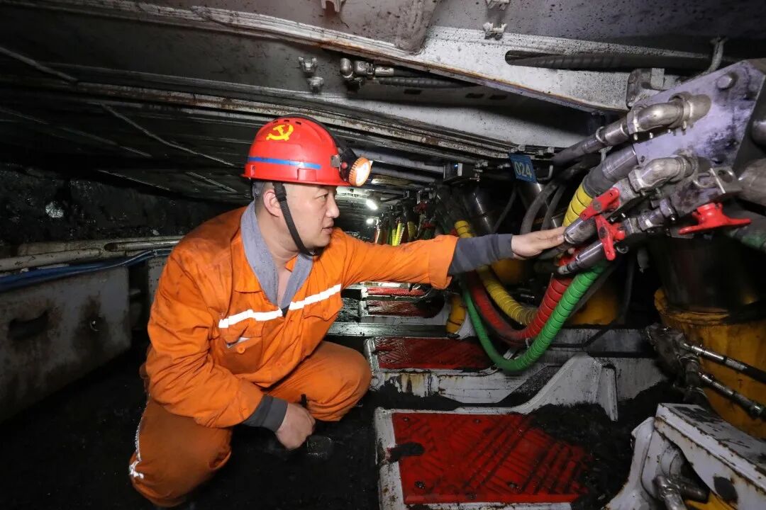 安监员  徐朋朋.jpg