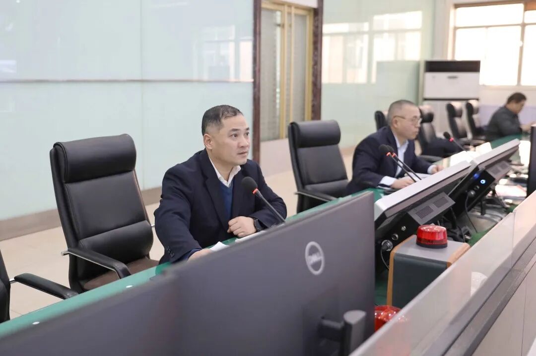 调度室.jpg 调度室.jpg