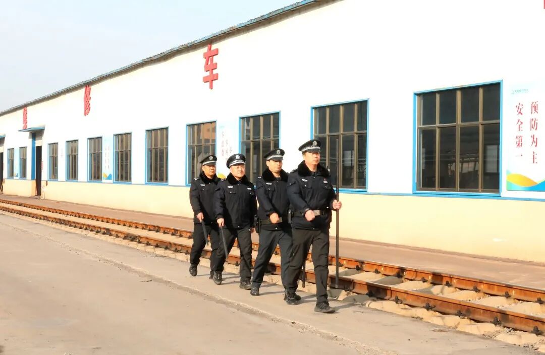 治安巡逻.jpg 治安巡逻.jpg