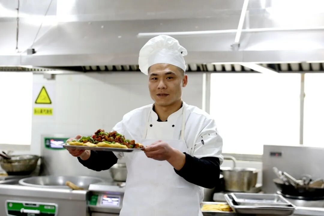 食堂.jpg 食堂.jpg