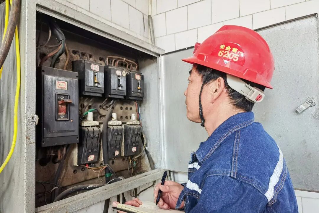 节日留勤1.jpg 节日留勤1.jpg