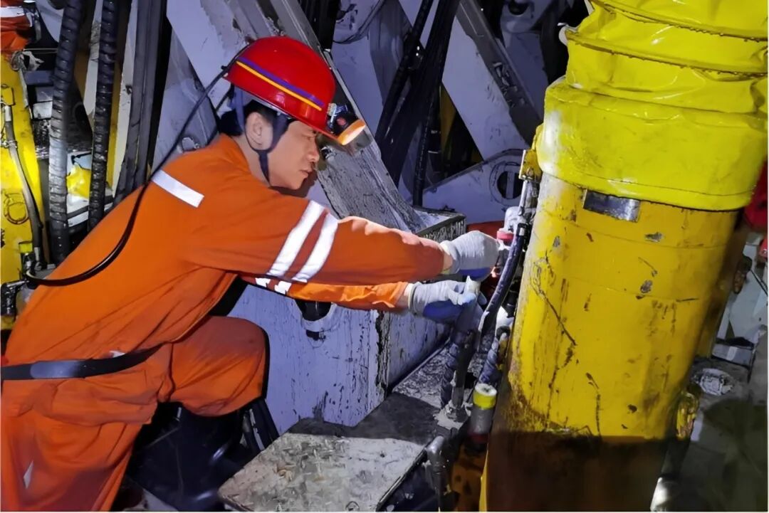 工作现场 (1).jpg