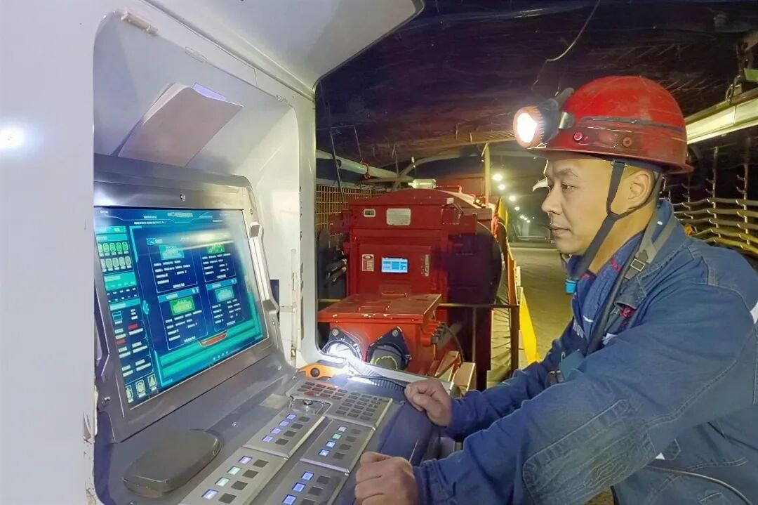 工作现场 (2).jpg