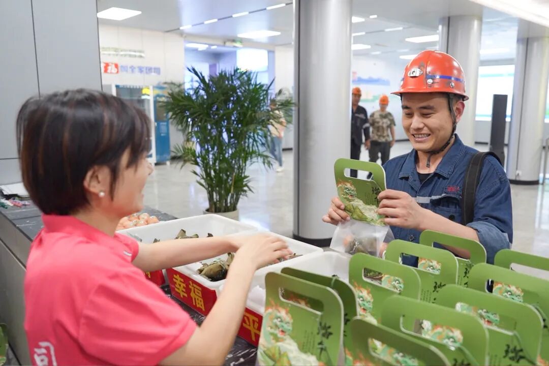 {21 王2去CEE60D-80FF-49A4-90CC-2357A41DC54E} 拷贝.jpg