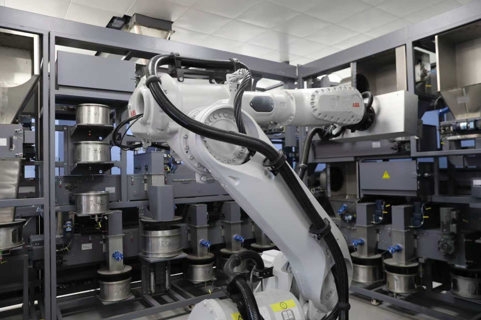 5981b0a8fbf0984ffc3175a145af8365