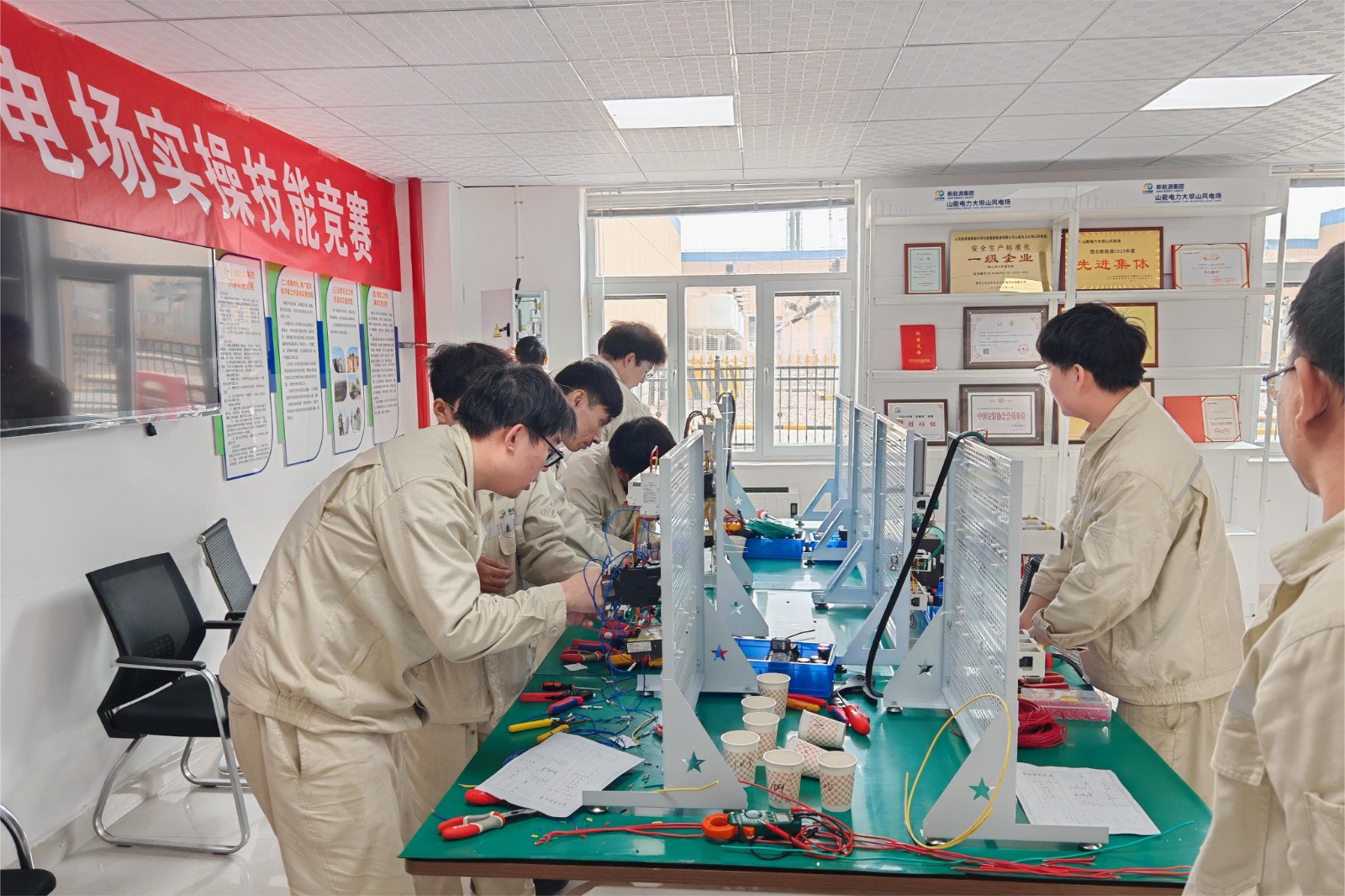 0ec8fee290dcf0aeb1fab60729203d62