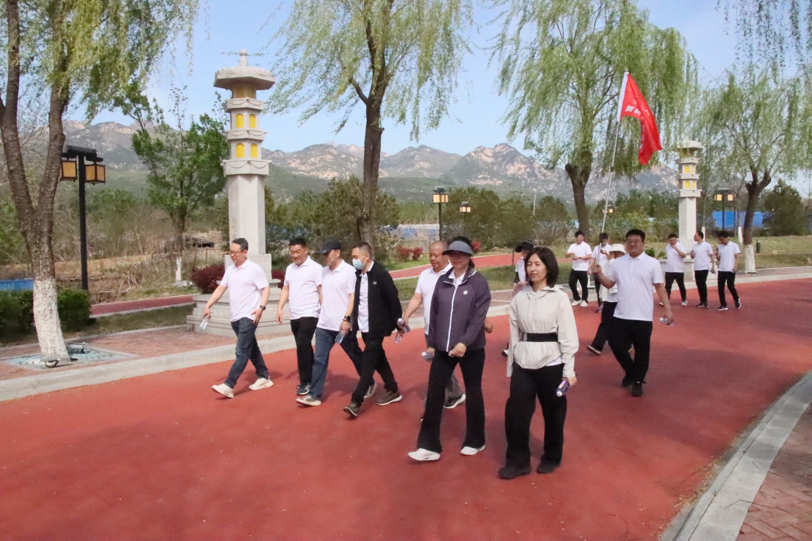 山能售电20260417：践行正确政绩观新实践