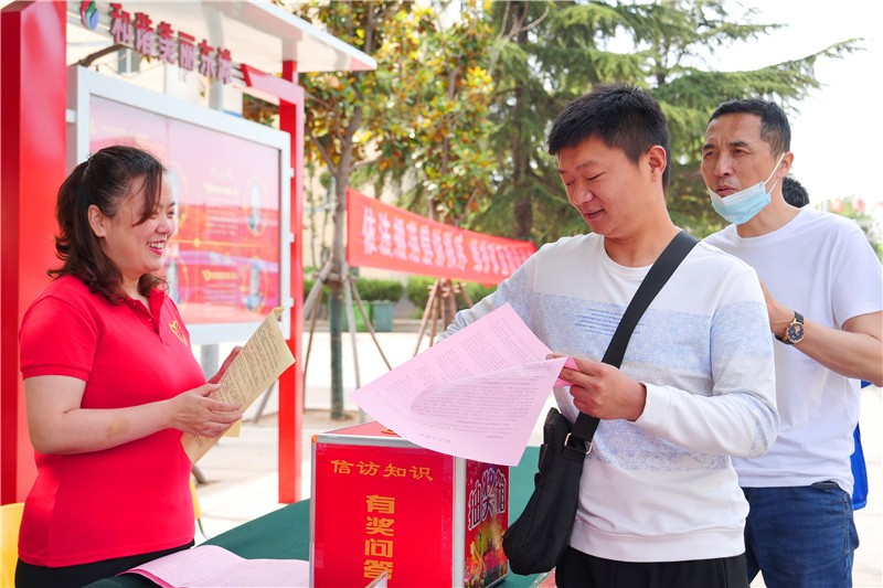 东滩煤矿法治信访集中宣传活动（有奖答题）