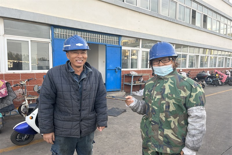 田传柱拾金不昧