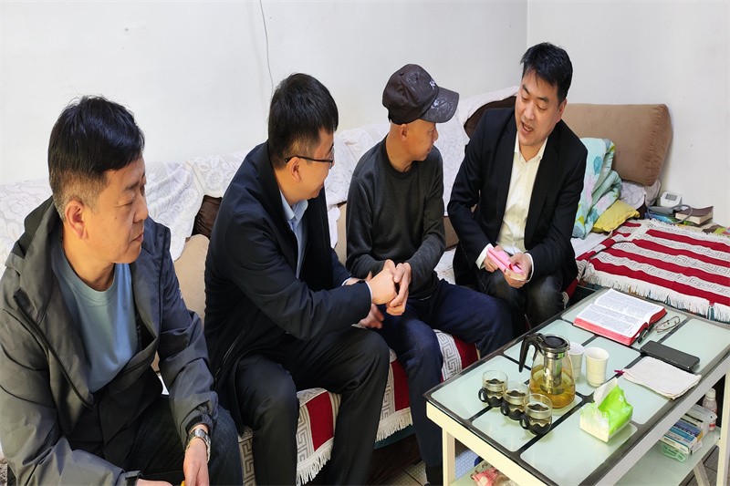 家中探望